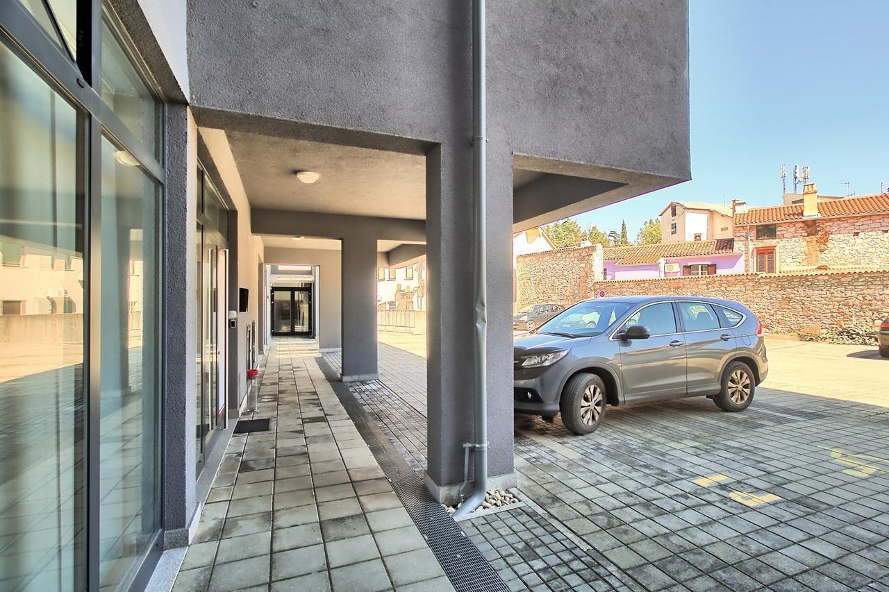 Summertime House With Apartment Umago Exterior foto